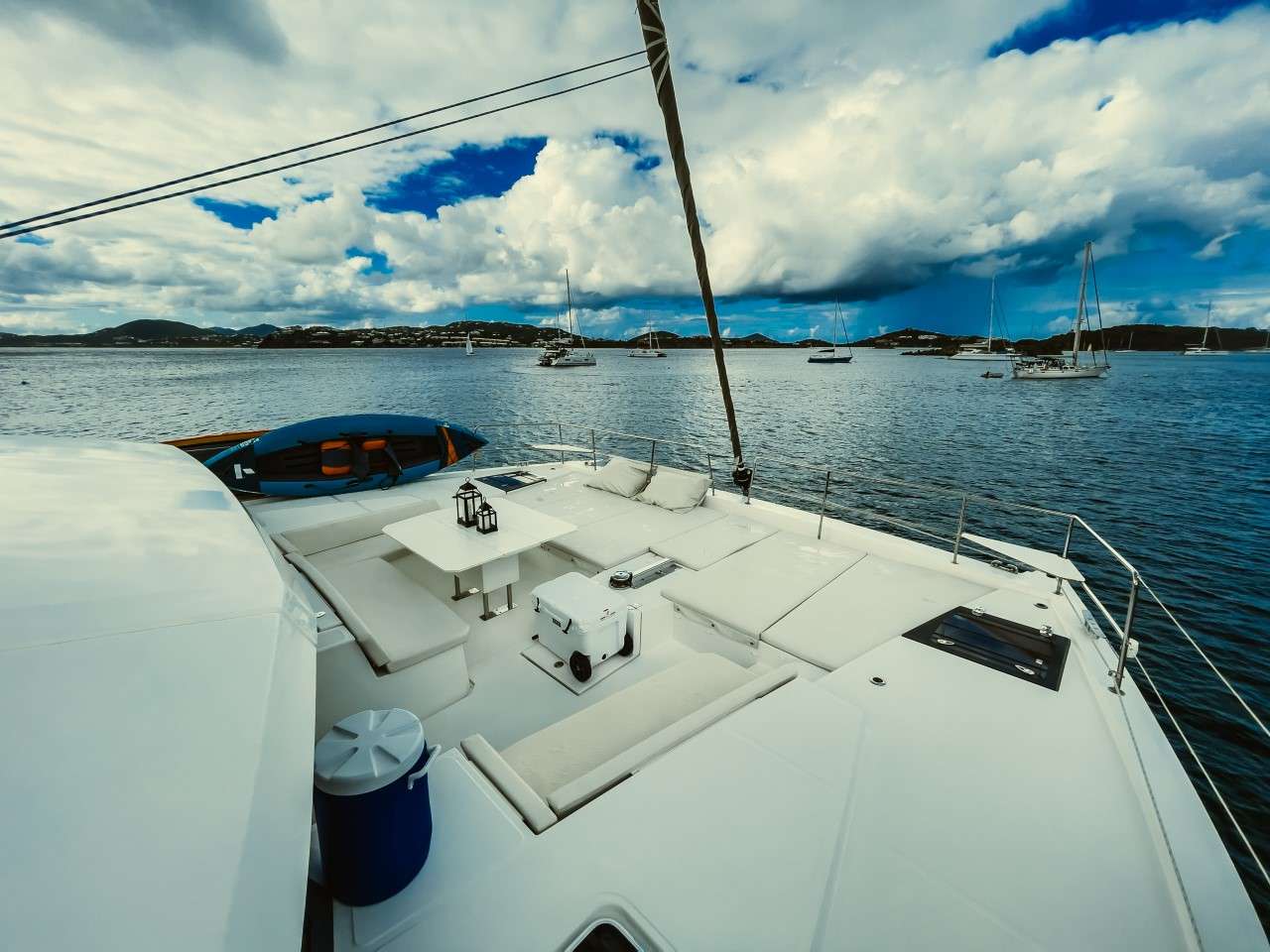 yacht-583376