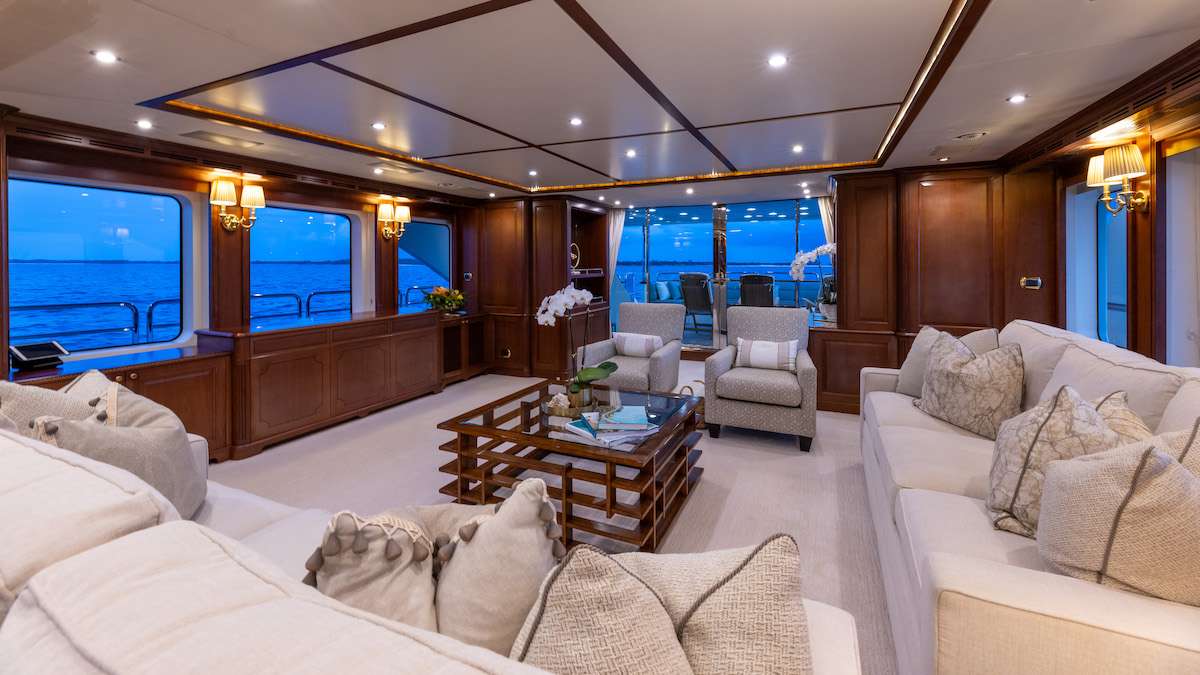 yacht-583349