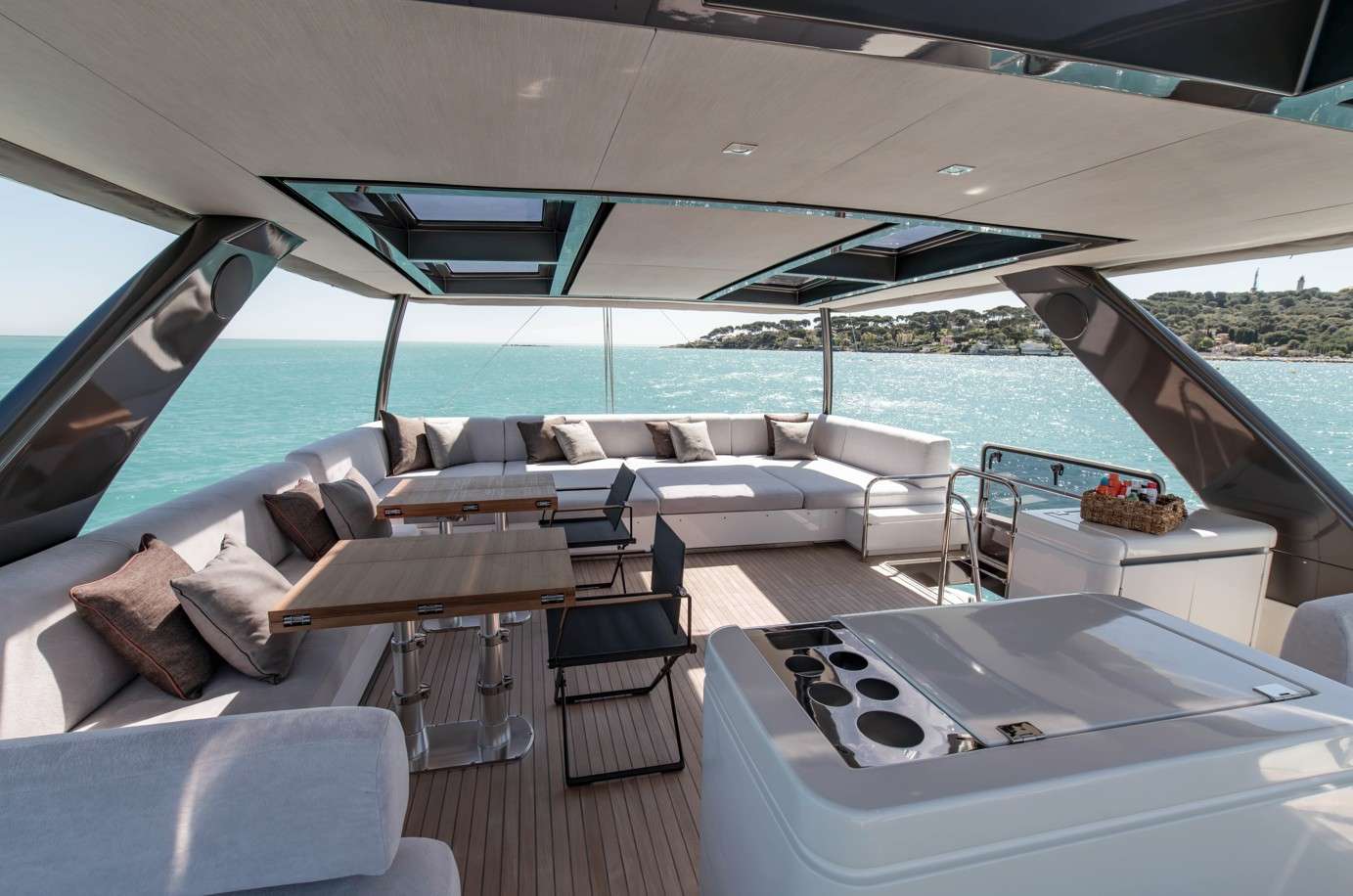 yacht-580117