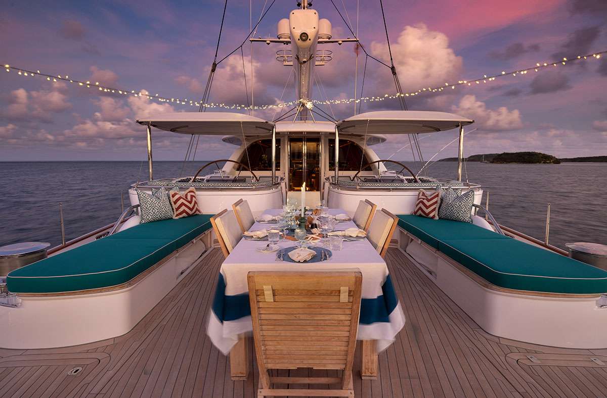 yacht-569536
