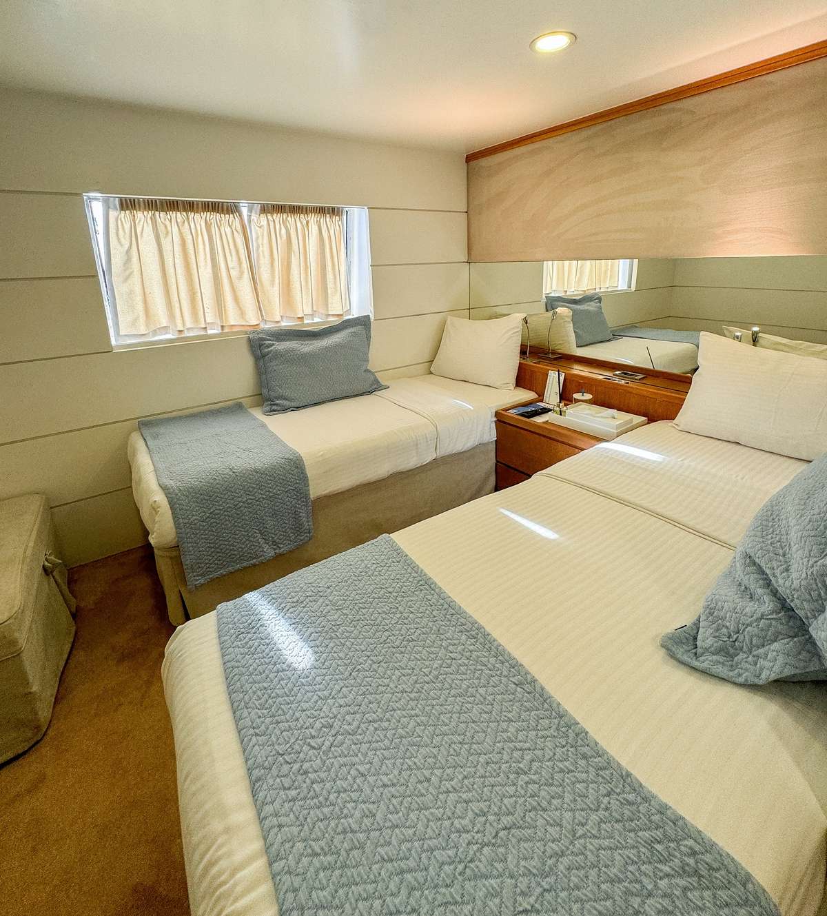 yacht-597327