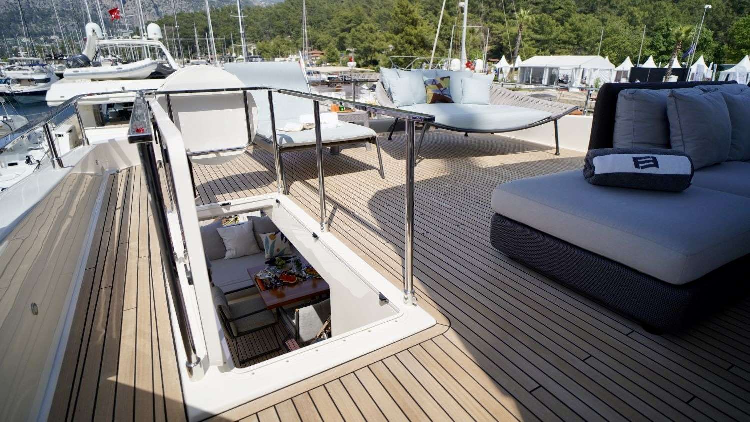 yacht-580624