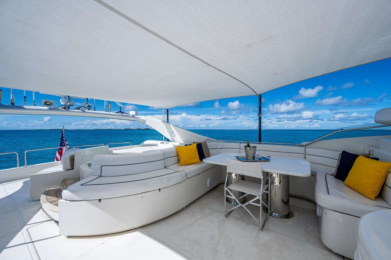 yacht-559837