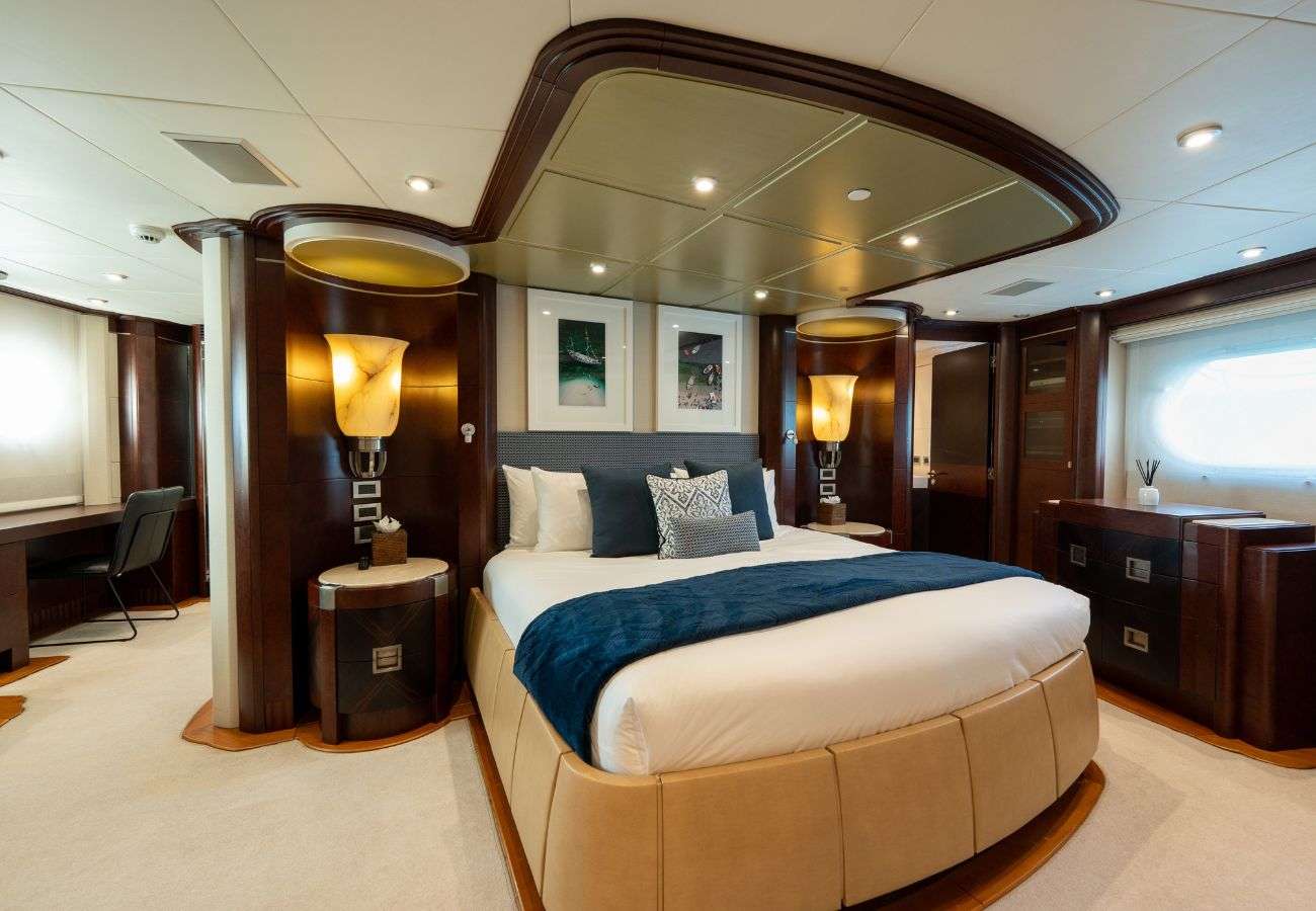 yacht-549833