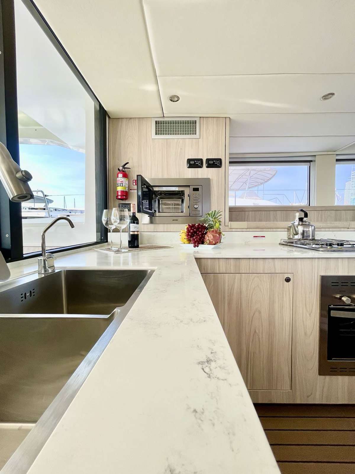 yacht-549805
