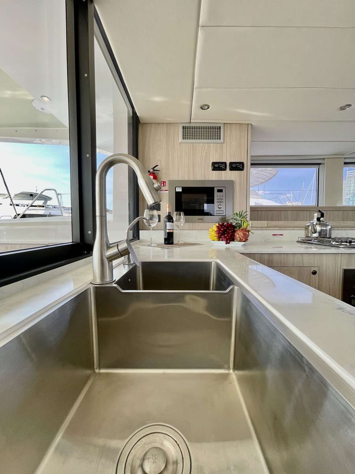 yacht-549802