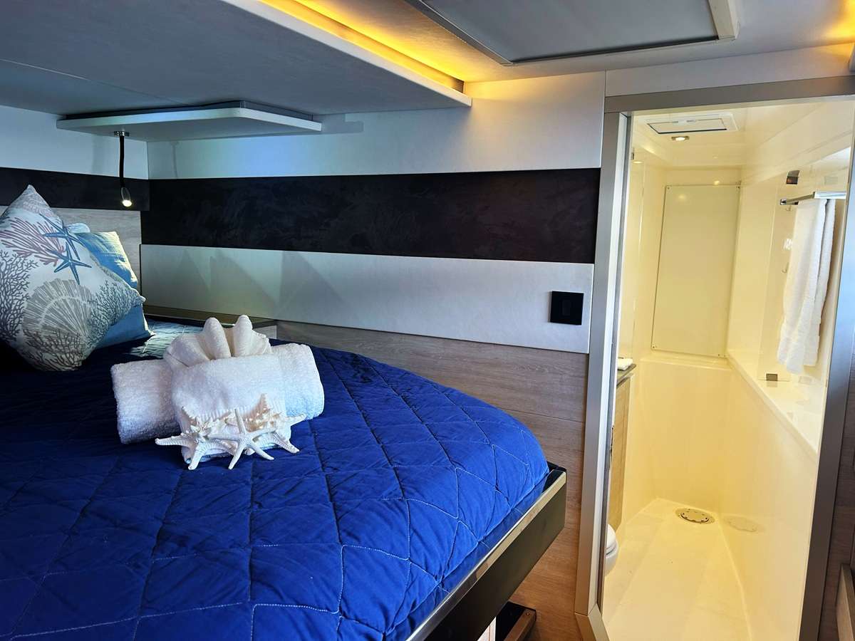 yacht-549819