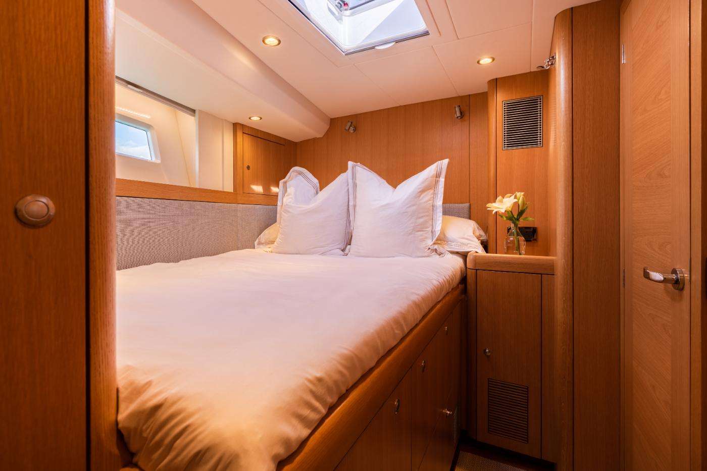 yacht-550364