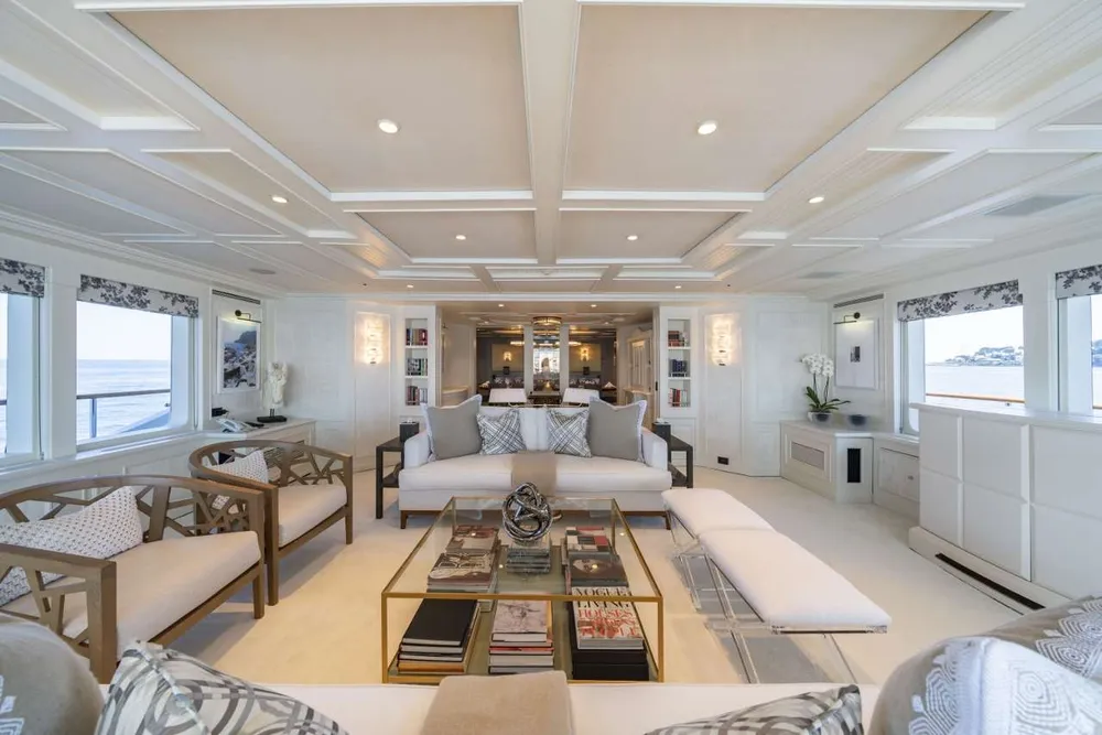 yacht-144235