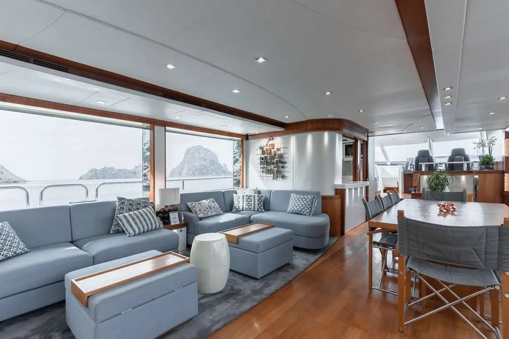 yacht-4970
