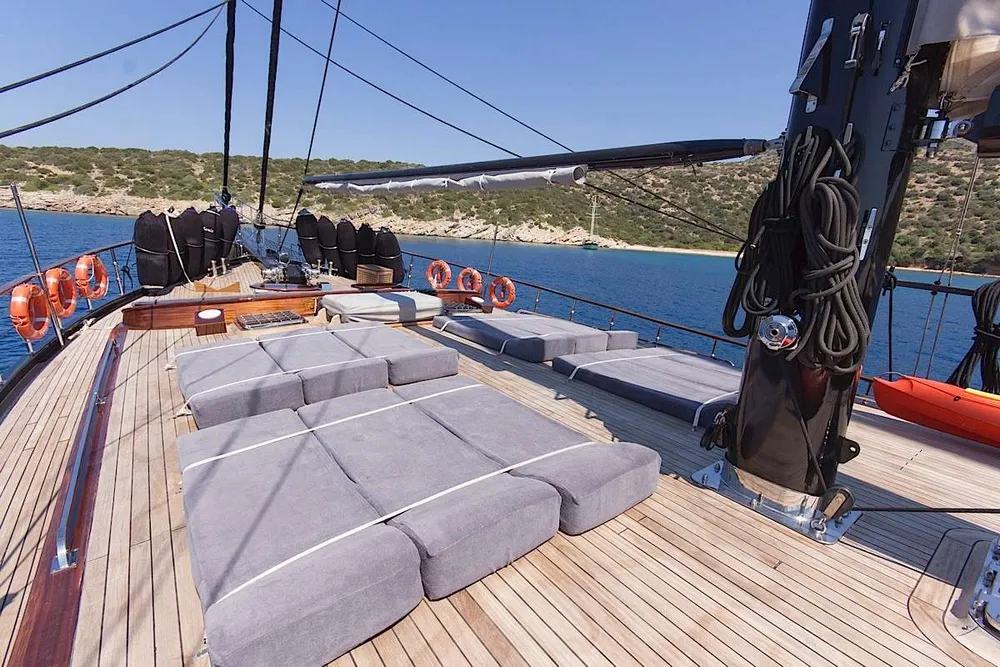 yacht-144702