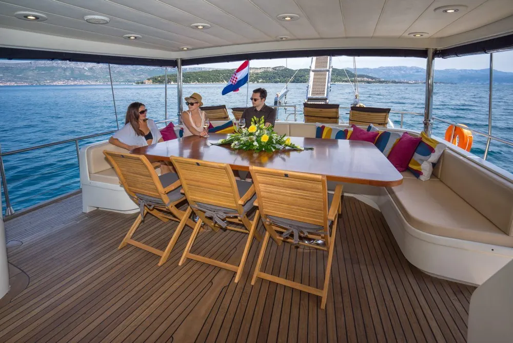 yacht-74391