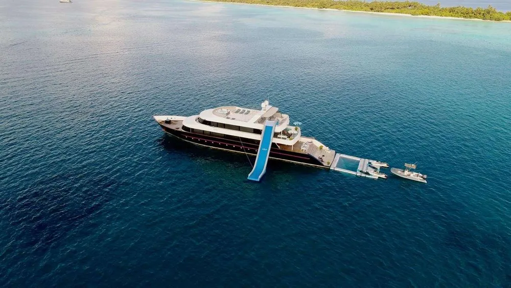 yacht-75142