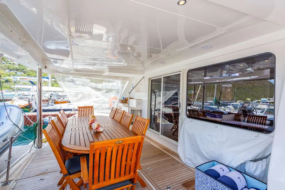 yacht-76495
