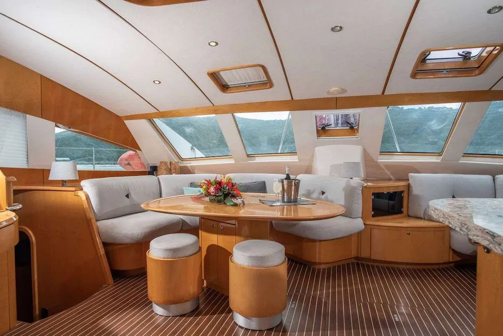 yacht-76934