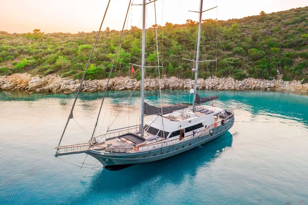 yacht-10556
