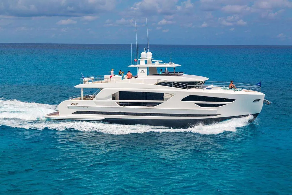 yacht-81344