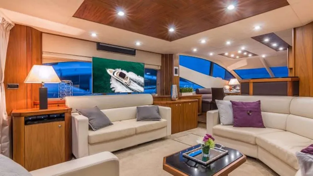 yacht-145164