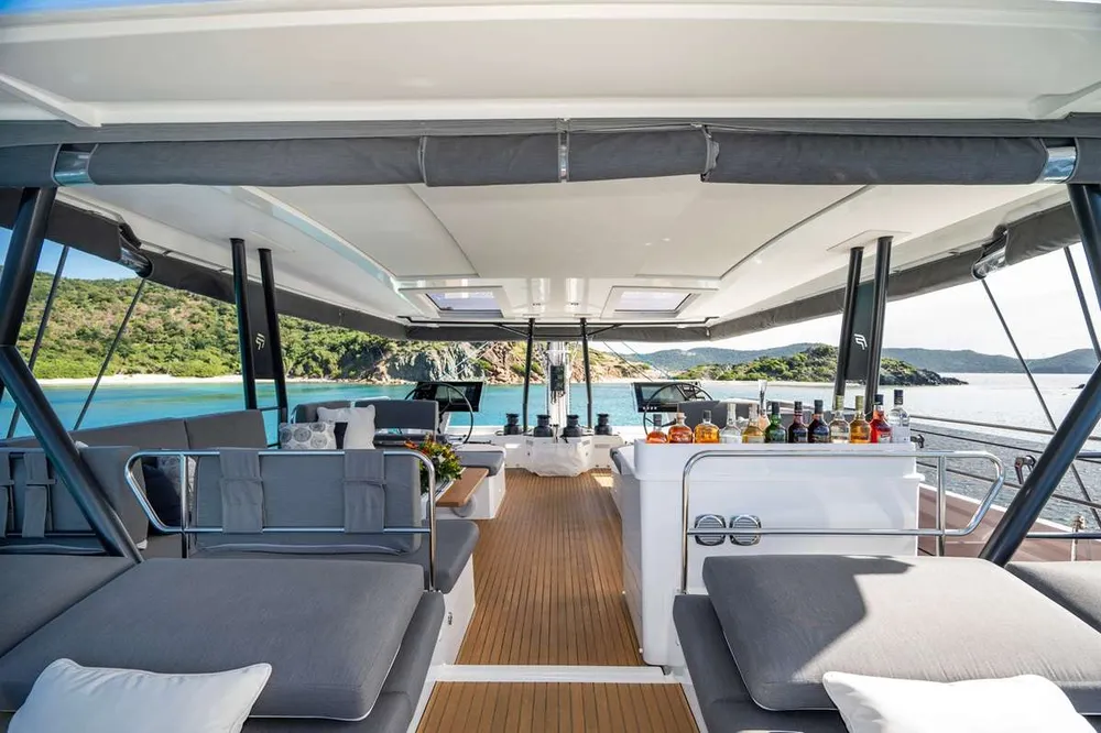 yacht-236217