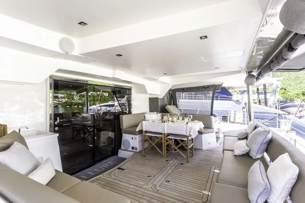 yacht-149316
