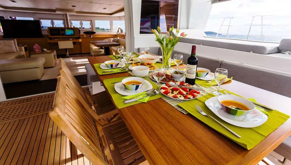yacht-98588