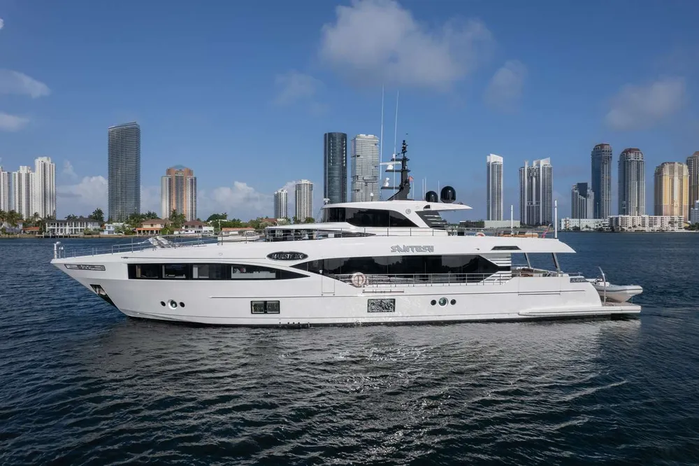yacht-102228