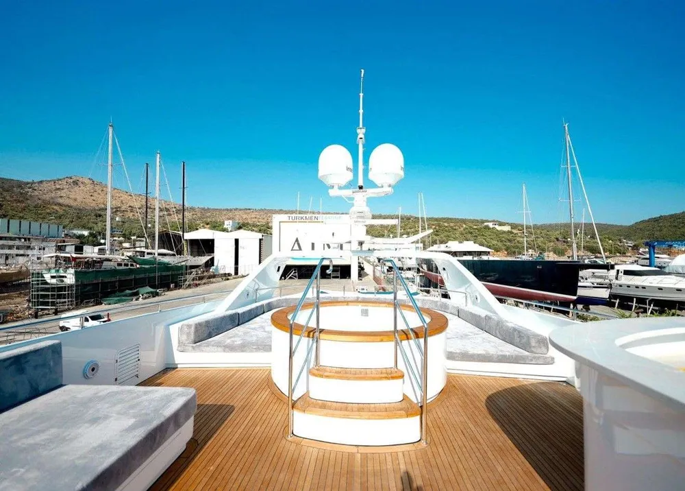 yacht-102772