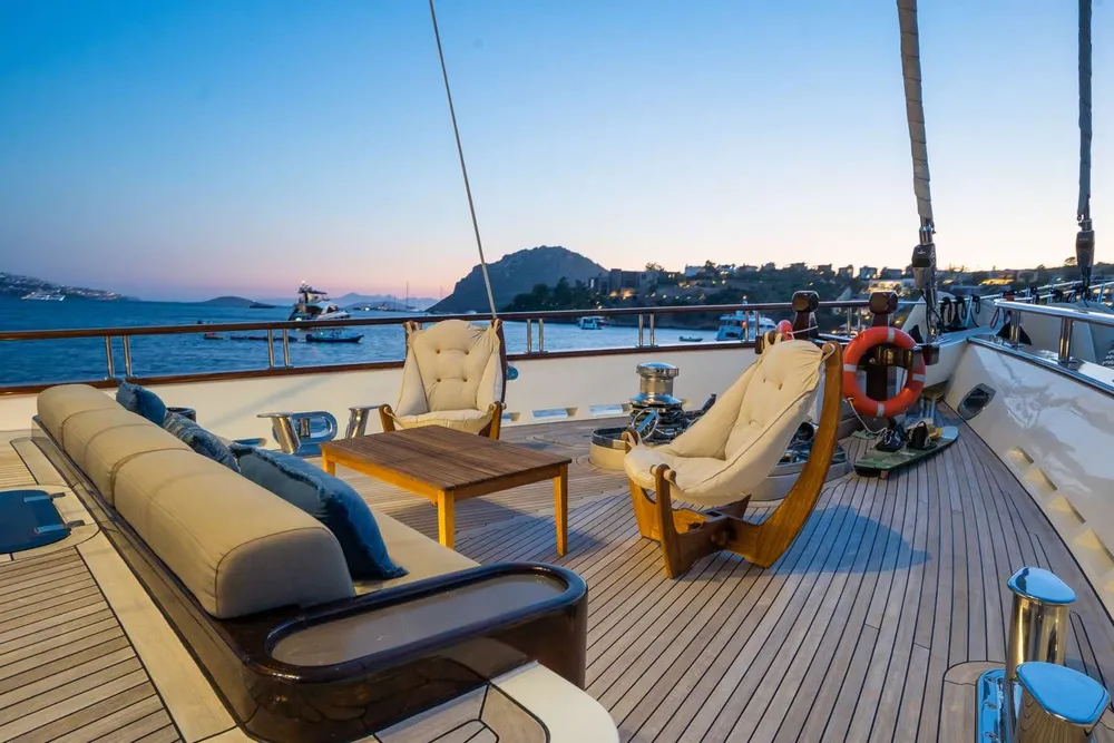 yacht-105272