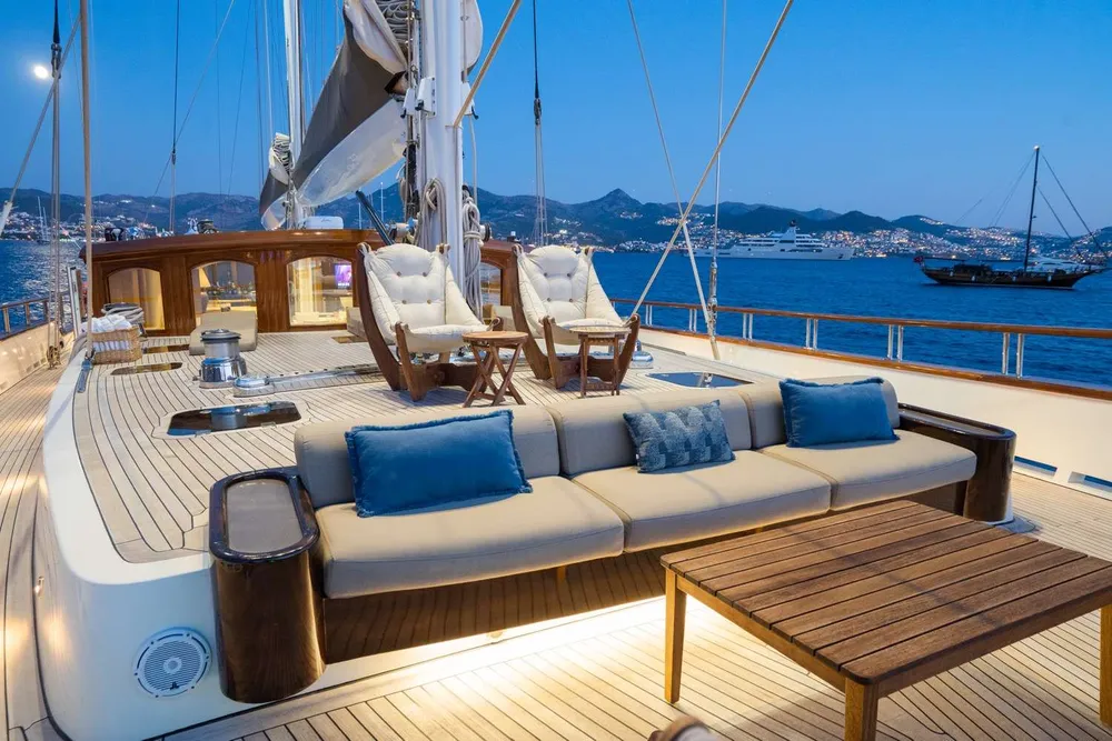 yacht-105273
