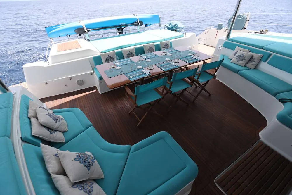 yacht-105328