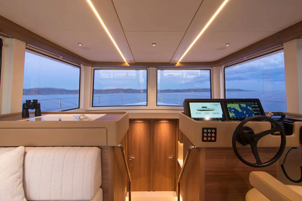yacht-107107