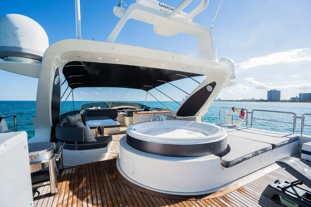 yacht-108795