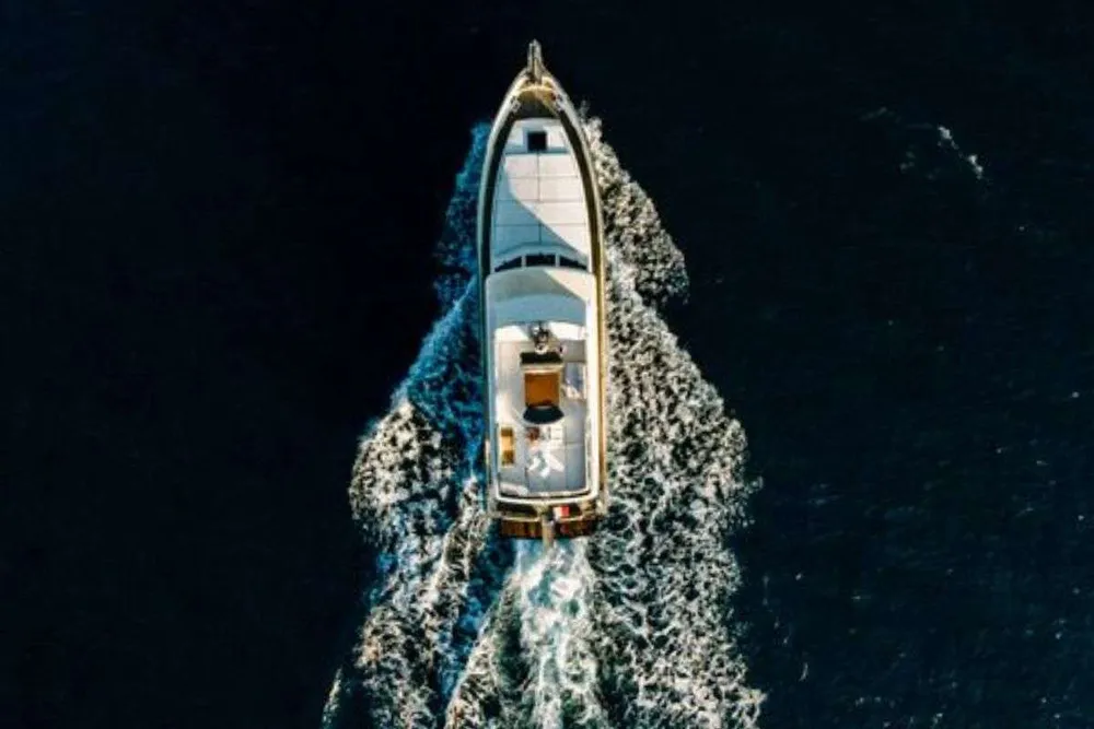yacht-111184