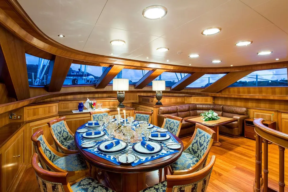 yacht-140381