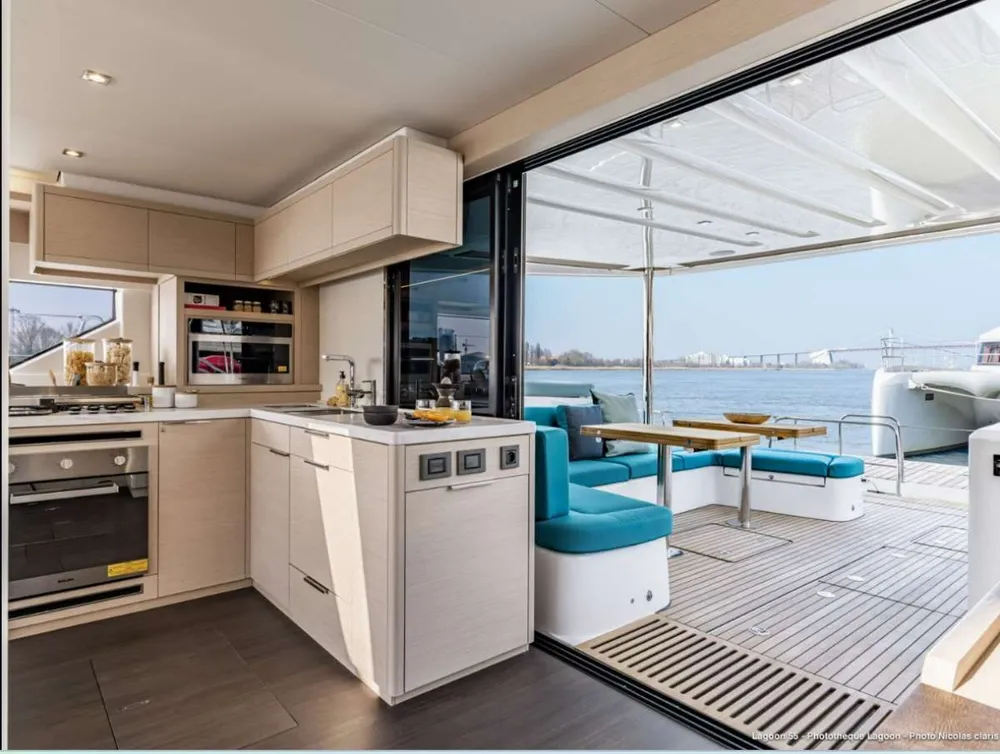 yacht-145476