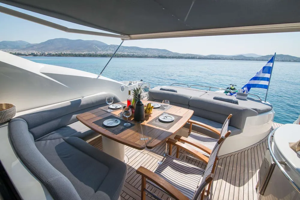 yacht-142996