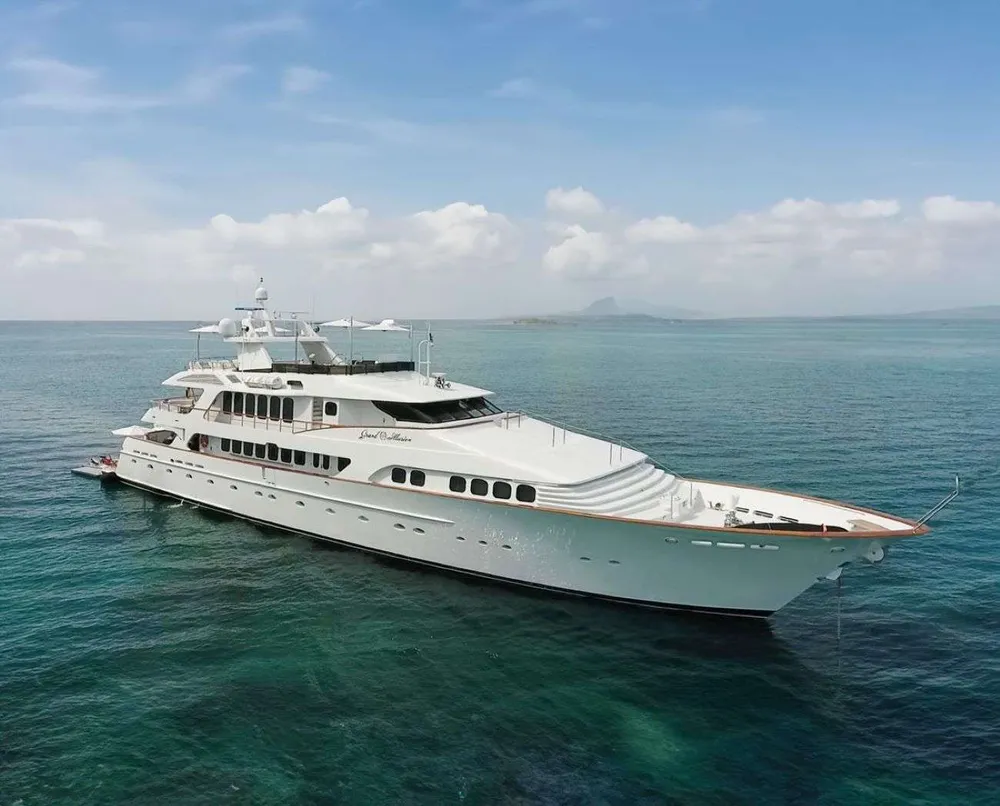 yacht-154851