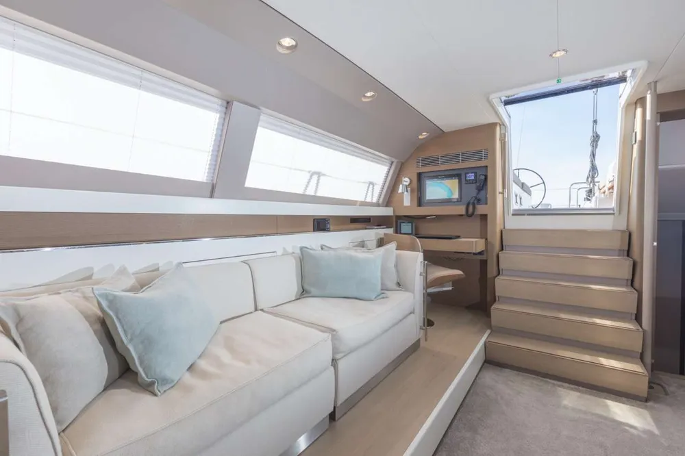 yacht-228310