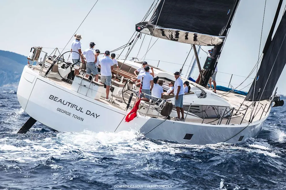 yacht-228313