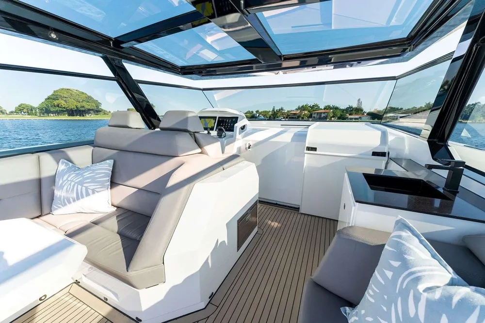 yacht-302350