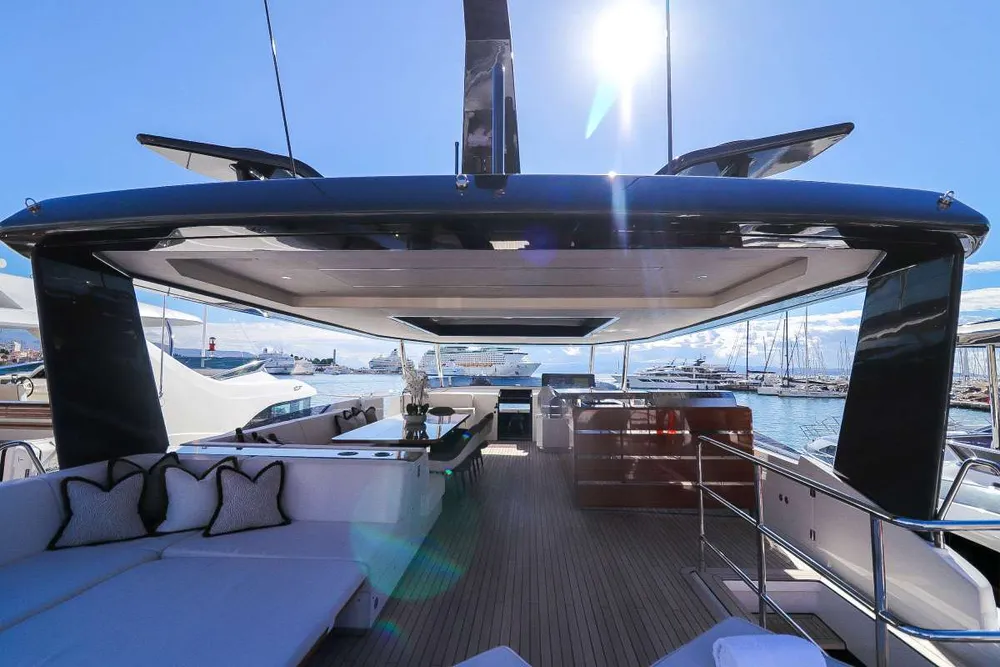 yacht-472718