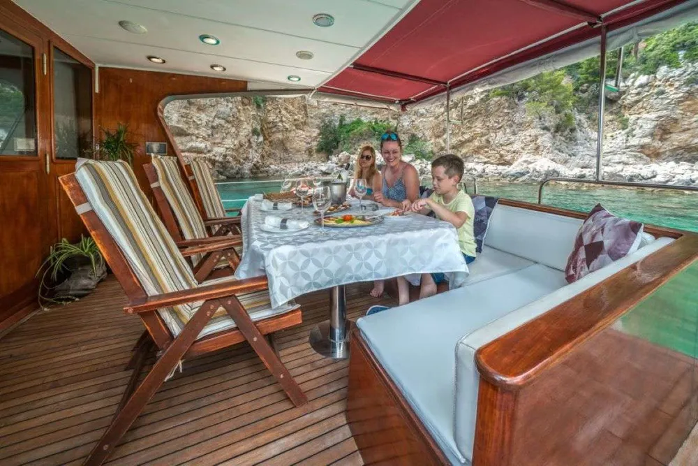 yacht-526780