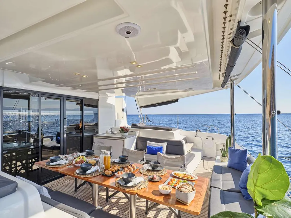 yacht-593769