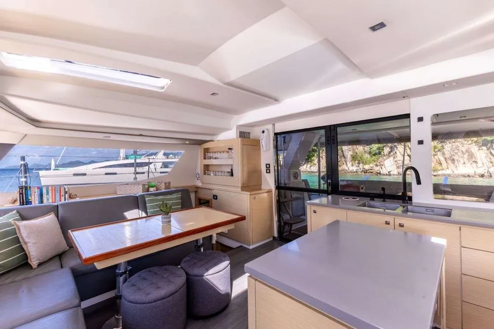 yacht-582754