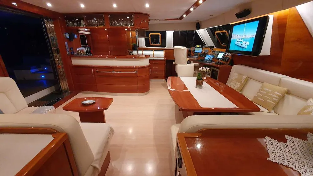 yacht-574800