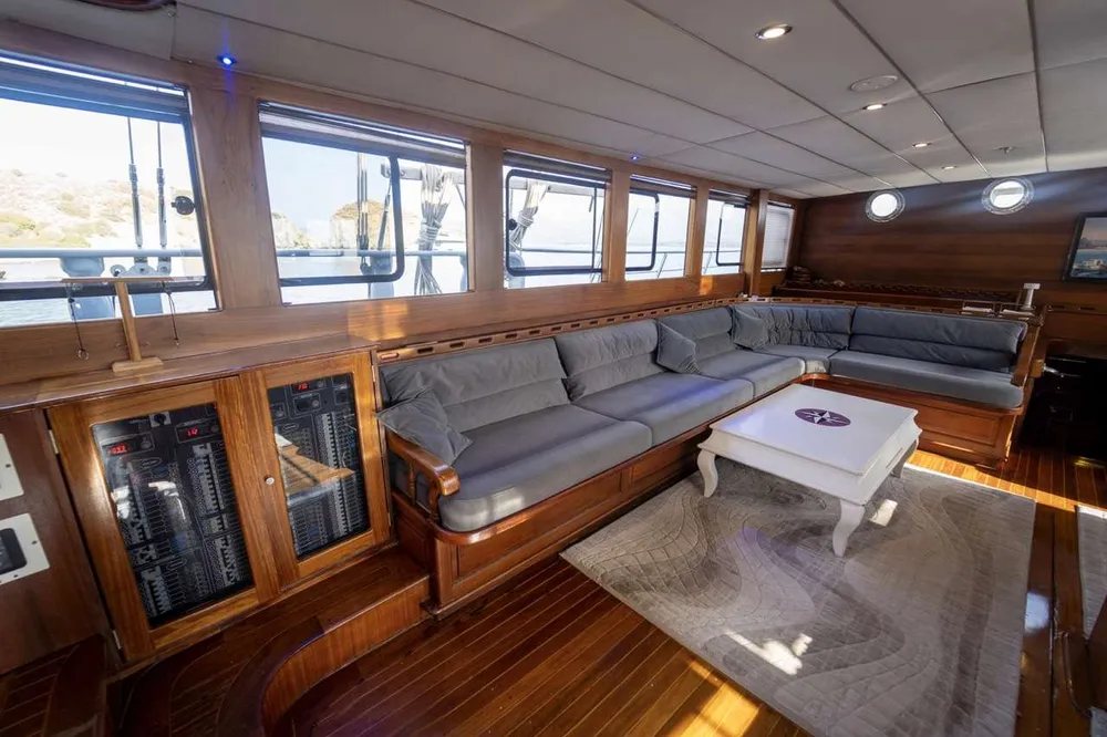yacht-576974