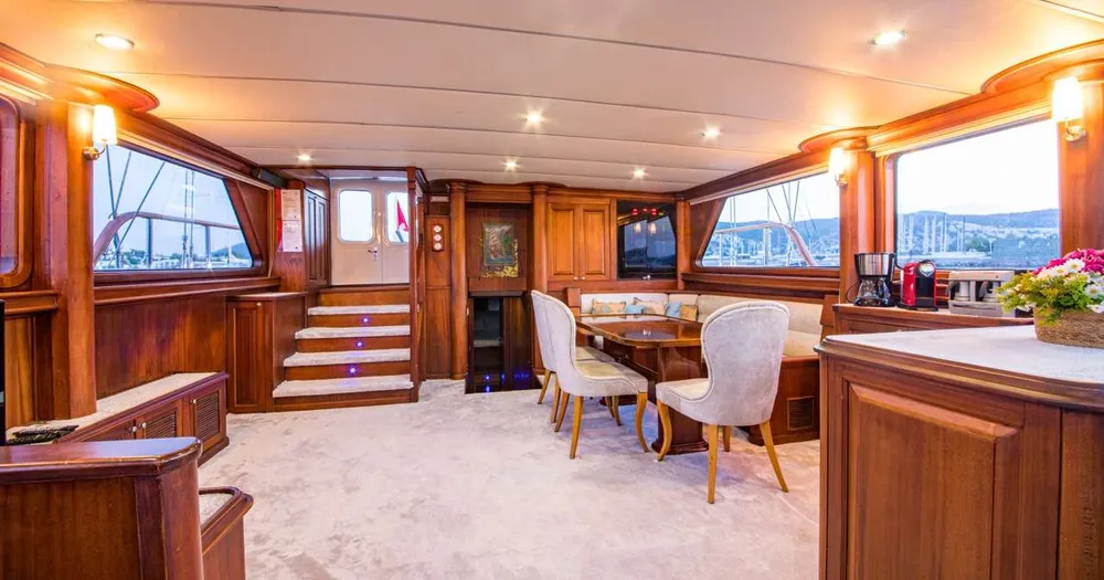 yacht-561378
