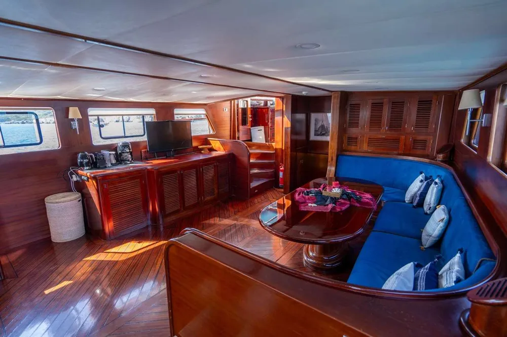 yacht-560826