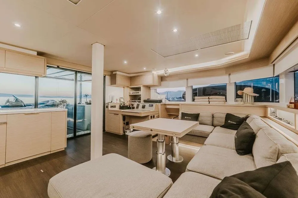 yacht-588725