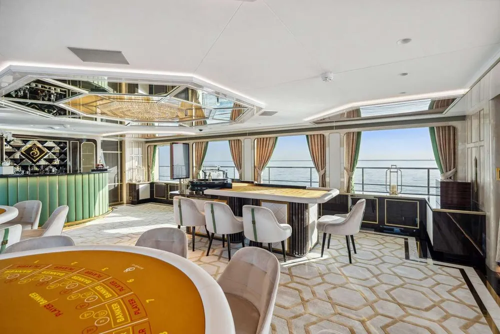 yacht-573797
